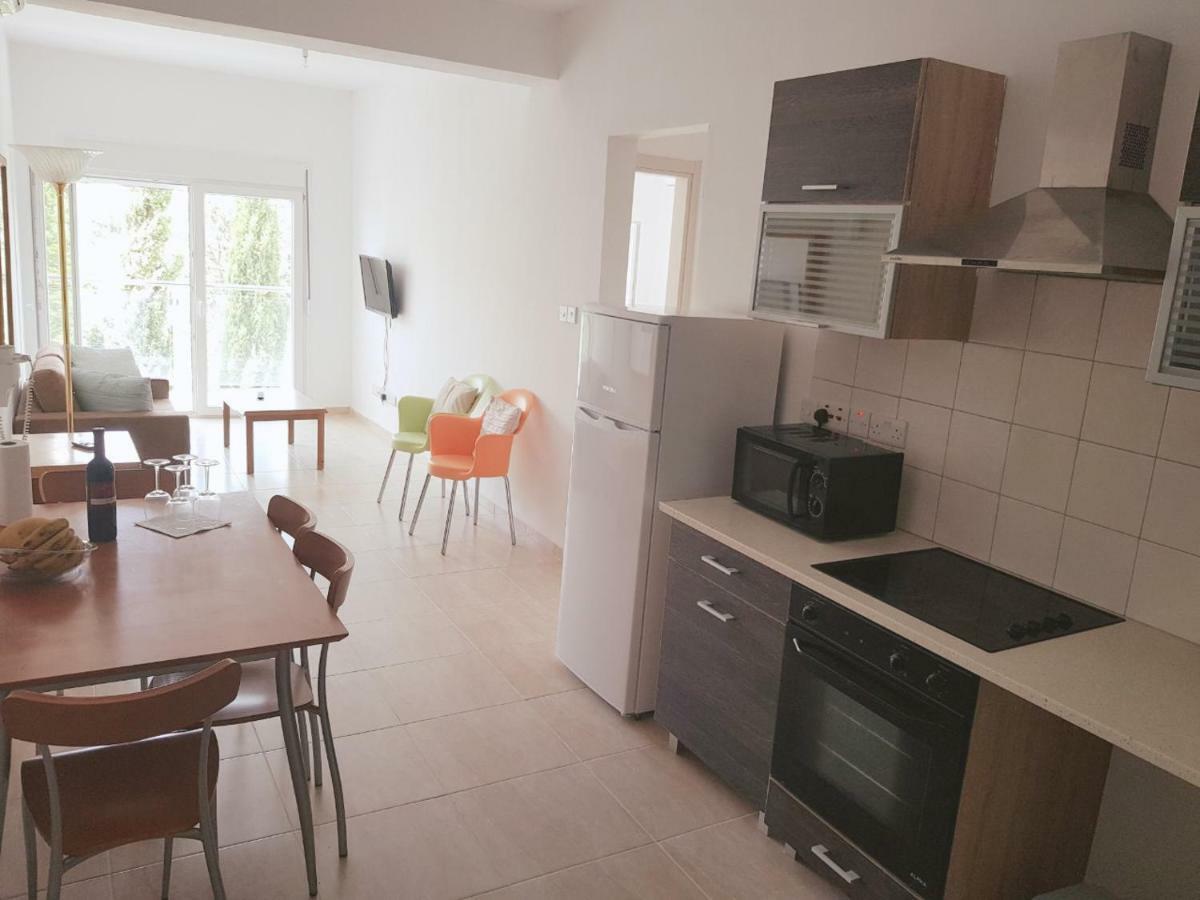 Paphos Apartments エクステリア 写真